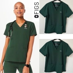 FIGS Rare Technical Collection Casma Scrub Top British Racing Green VNeck W’s XL